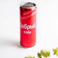 Добрый Cola в Red wall