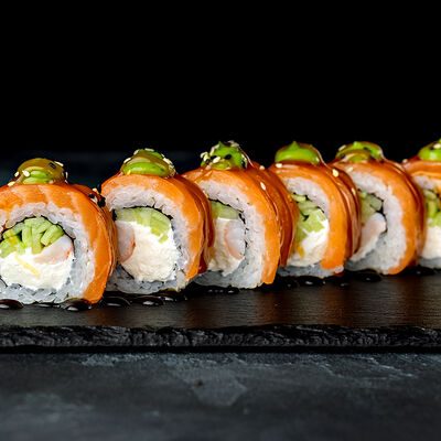 Ролл Филадельфия в Tsunami Sushi & Cocktails по цене 1590 ₽