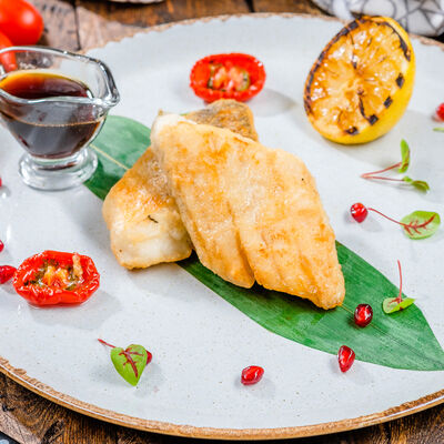 Судак запеченный в Роял Палас по цене 520 ₽