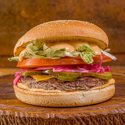 Бургер Классик в The Rocket Bar по цене 590 ₽