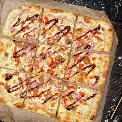 Пицца с курицей BBQв Kirova street по цене 670 ₽