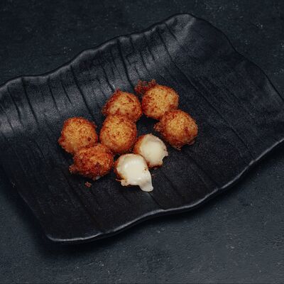 Сырные шарики 7 штук в Мацумото по цене 450 ₽