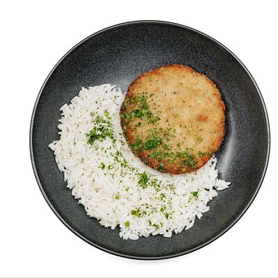 Куриная котлета с рисомв Мистер лим по цене 390 ₽