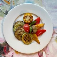 Овощи в Wine room gallery