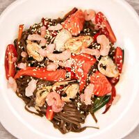 Удон с морепродуктами в Рисинка