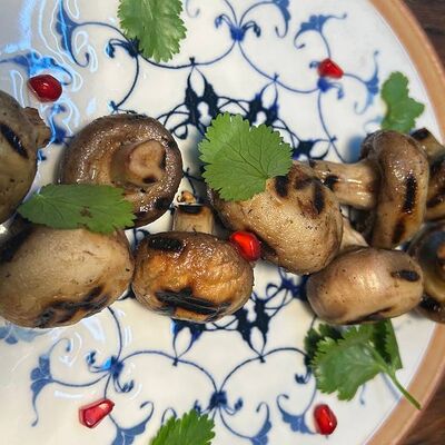 Шампиньоны на гриле в Джоли по цене 180 ₽