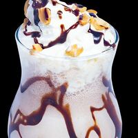 Милкшейк клубничный в Beer & Fire Grill