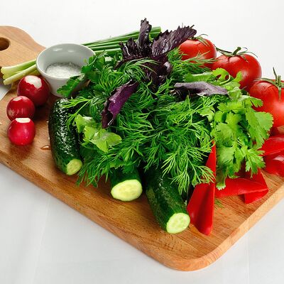 Овощной букет с зеленью в Шаурма на мангале 24 по цене 500 ₽