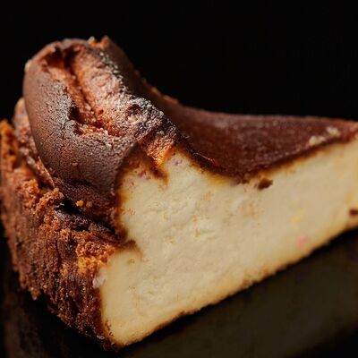 Баскский чизкейк в Рамен с уткой по цене 620 ₽