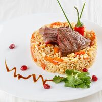 Плов с говядиной в MaxBakery