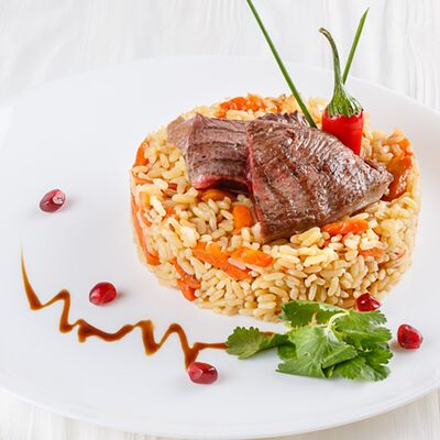 Плов с говядиной в MaxBakery по цене 380 ₽