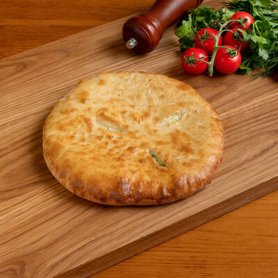 Хачапури с зеленью и сыром в Батони шоти пекарня по цене 460 ₽