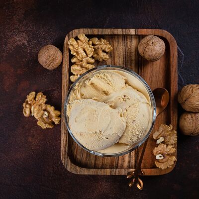 Мороженое сливочное Крем-брюле с грецким орехом в У Палыча. С пылу, с жару! по цене 247 ₽