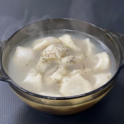 Пельмени говядина в бульоне в Булка и Мясо по цене 360 ₽