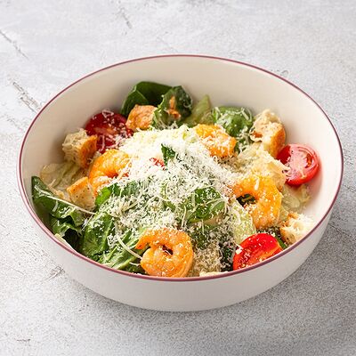 Салат Цезарь с креветками в Шоколадница по цене 690 ₽