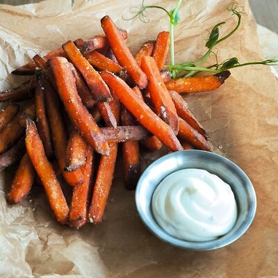 Картофель Батат фри с соусом блю чиз в Rigatoni по цене 399 ₽