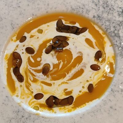 Крем-суп из тыквы со сливками в Поль Бейкери по цене 470 ₽