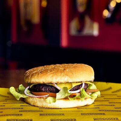 Бургер классический в Хорошее Место по цене 469 ₽