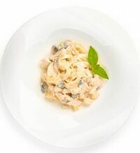 Феттуччине с курицей и грибами в Олимпик