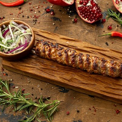 Люля-кебаб из говядины в Вкусно есть всё на углях по цене 640 ₽