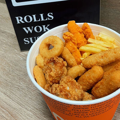 Баскет Папа может в Quattro pizza по цене 1799 ₽