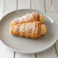 Трубочка с белковым кремом в Гудди