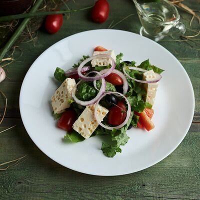 Салат Греческий в Кафе Элена по цене 450 ₽