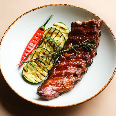 Свиные ребрышки с цукини в СВОИ по цене 28 р.