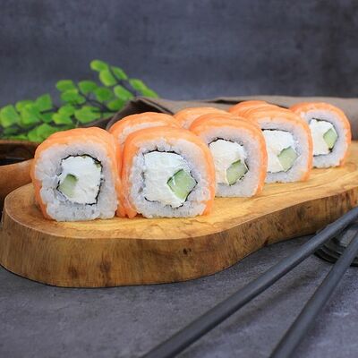 Ролл Филадельфия в 7Sushi по цене 729 ₽