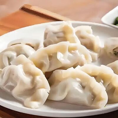 K2 Пельмени с говядиной 牛肉水饺 в Charlie tea по цене 620 ₽