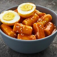 Токпокки с яйцом в Korean Chick