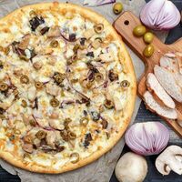 Пицца с курицей и грибами в Жара