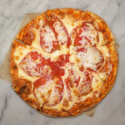 Пицца Маргарита в Халяль по цене 465 ₽