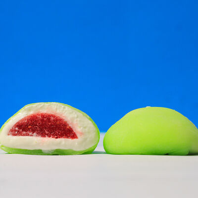 Моти Лайм-клубника в Русалочка любит суши по цене 330 ₽