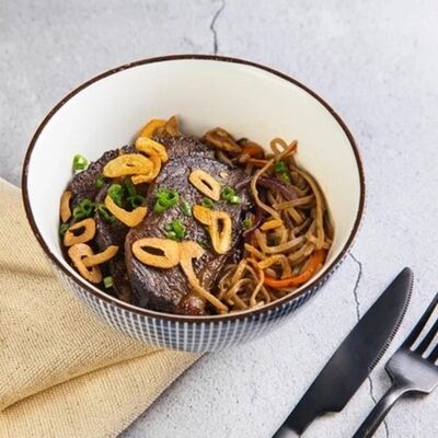 Соба с говядиной в Эбби Noodles & Sushi Bar по цене 580 ₽