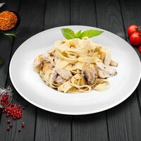 Феттуччине с курицей и грибами в Галилео