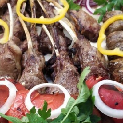 Шашлык из корейки молодого барашка в Шах и кебаб по цене 600 ₽