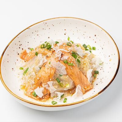 Паназиатская каша с лососем в CrepeCafe по цене 2610 ₸