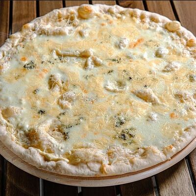 Пицца 4 сырав Endorphin по цене 650 ₽