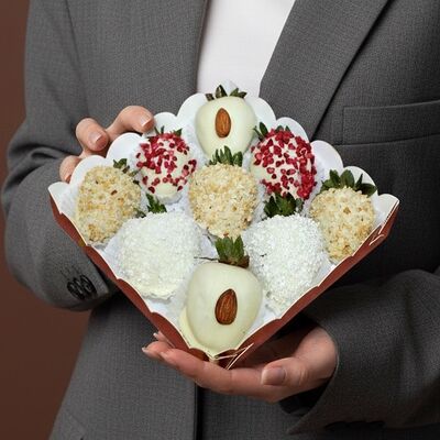 Клубники в шоколаде Приятность (9-12 шт.) в Luna-Клубника в шоколаде по цене 2990 ₽