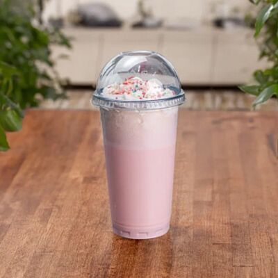 Молочный коктейль клубничный в Hot Doner по цене 420 ₽