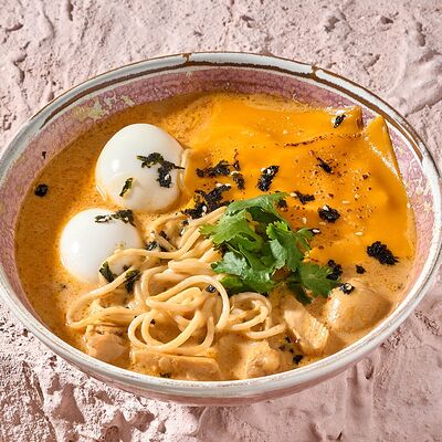 Чизи рамен с курицей в Meet.Point по цене 550 ₽