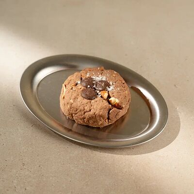 Шоколадный кукис с миндалем и морской солью в Civil Coffee Bar по цене 270 ₽