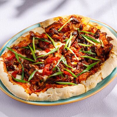 Пицца с говядиной в Чайхана Пахвала по цене 890 ₽