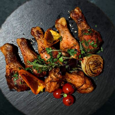 Шашлык из курицы (Голень) в Семья Плюс по цене 980 ₽