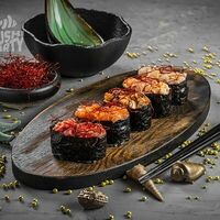 Гунканы спайси с лососем в Sushi Party