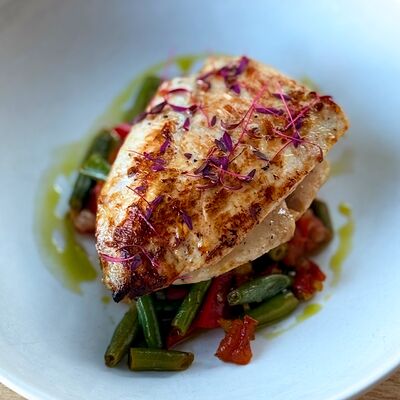 Куриное филе су-вид с печеными овощами в Пронто по цене 550 ₽