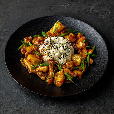 Курица по-азиатски с ананасом кимчи в I am PHO по цене 700 ₽