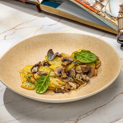 Жареный картофель с грибами в Семь футов по цене 350 ₽