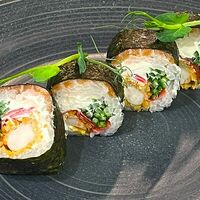 Ролл Пекин в Black Rolls